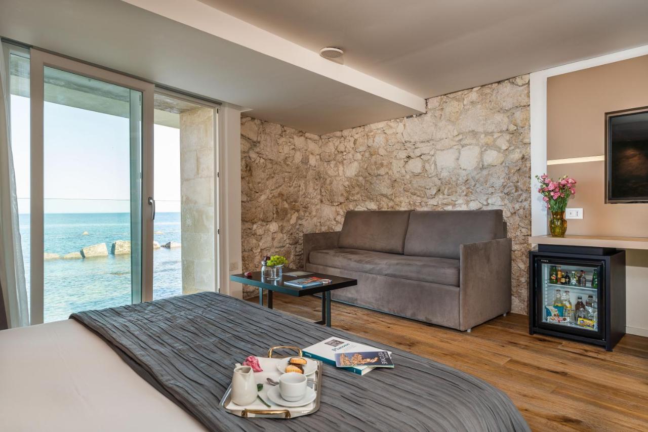 Re Dionisio Luxury Suites Сиракузы Экстерьер фото