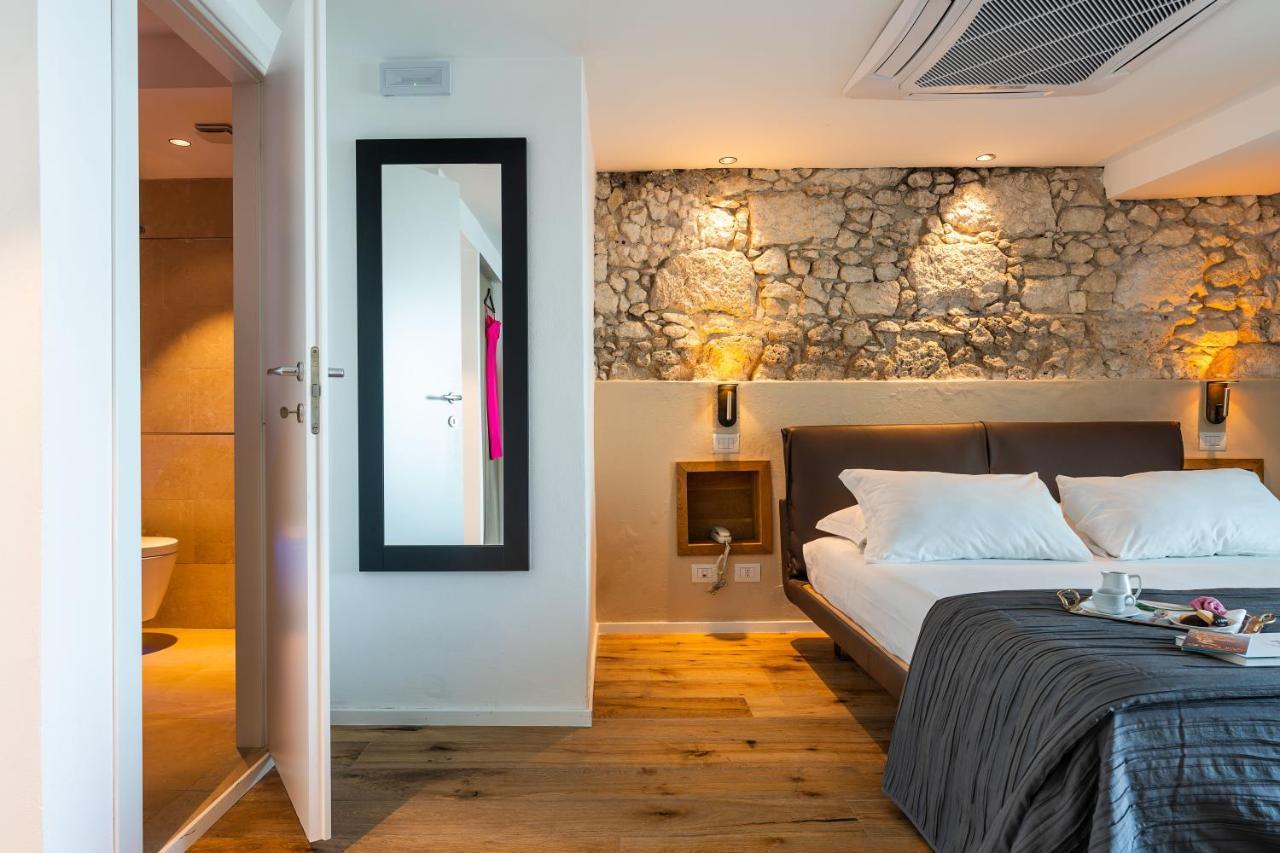 Re Dionisio Luxury Suites Сиракузы Экстерьер фото