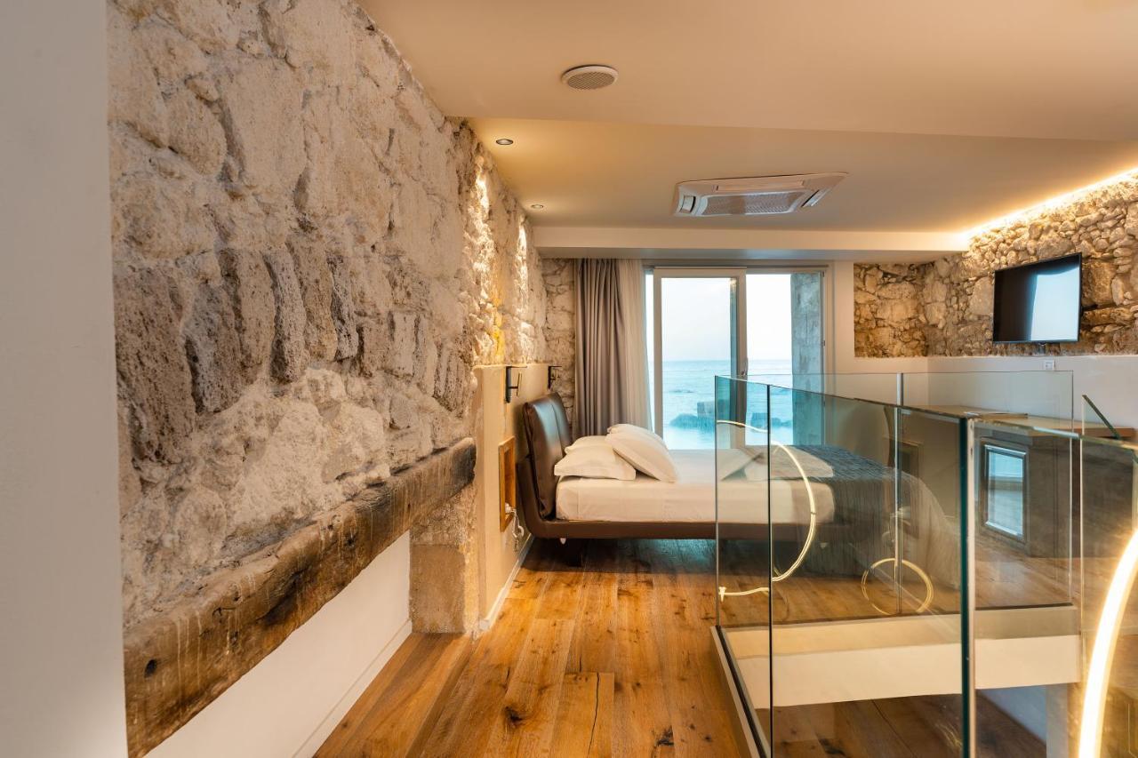 Re Dionisio Luxury Suites Сиракузы Экстерьер фото