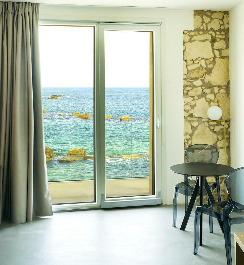 Re Dionisio Luxury Suites Сиракузы Экстерьер фото